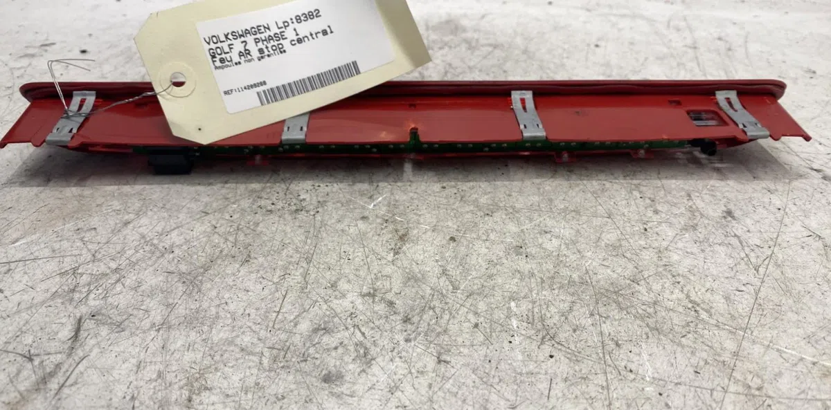 Feux stop supplementaire Volkswagen GOLF VII Variant (BA5, BV5) 1.6 tdi (2013-2018) occasion