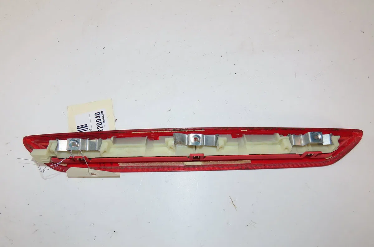 Feux stop supplementaire Volkswagen POLO (9N_, 9A_) 1.2 12v (2001-2007) 5 portes occasion