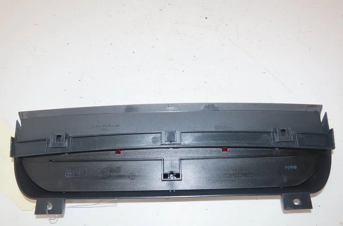 Feux stop supplementaire Volkswagen POLO IV A trois volumes (9A4, 9A2, 9N2, 9A6) 1.4 (2002-2012) occasion