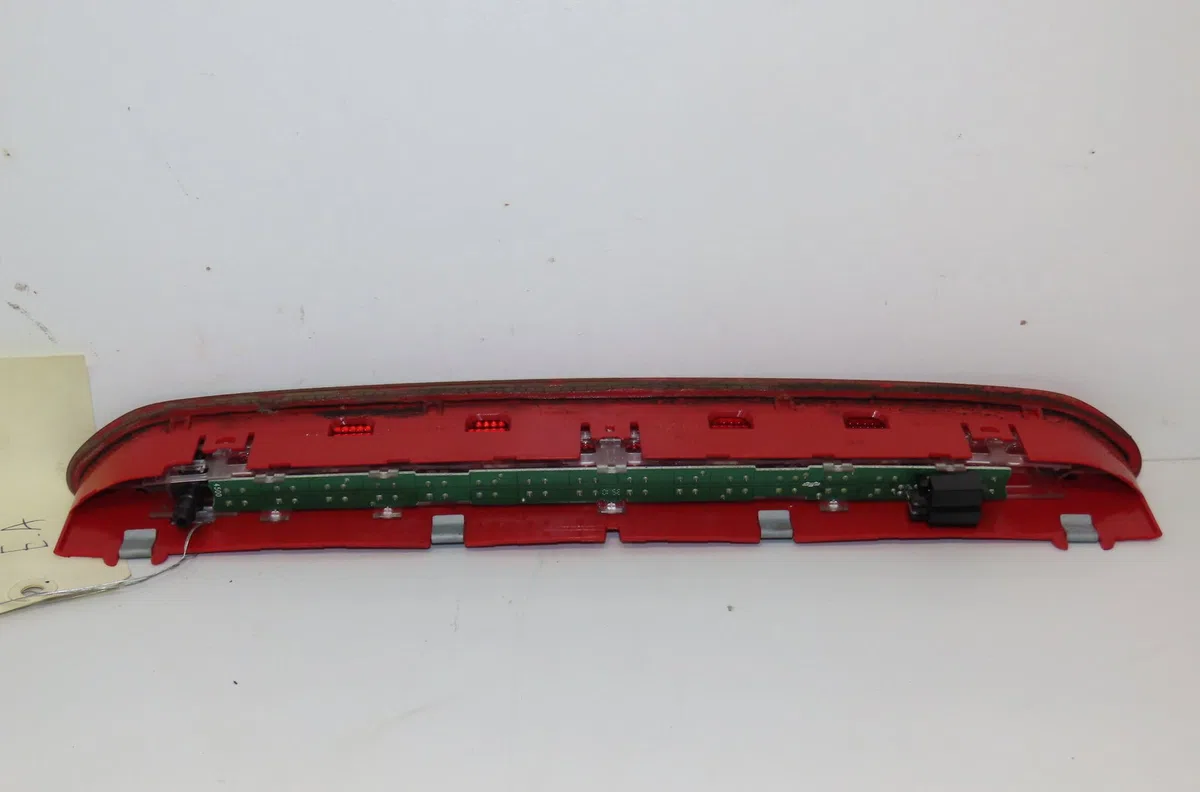 Feux stop supplementaire Volkswagen POLO V (6R1, 6C1) 1.2 tdi (2009) 5 portes occasion
