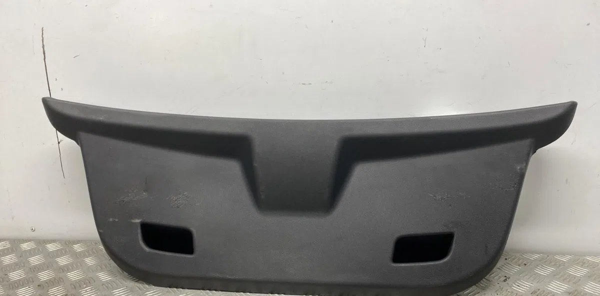 Garniture de hayon OPEL CORSA E occasion