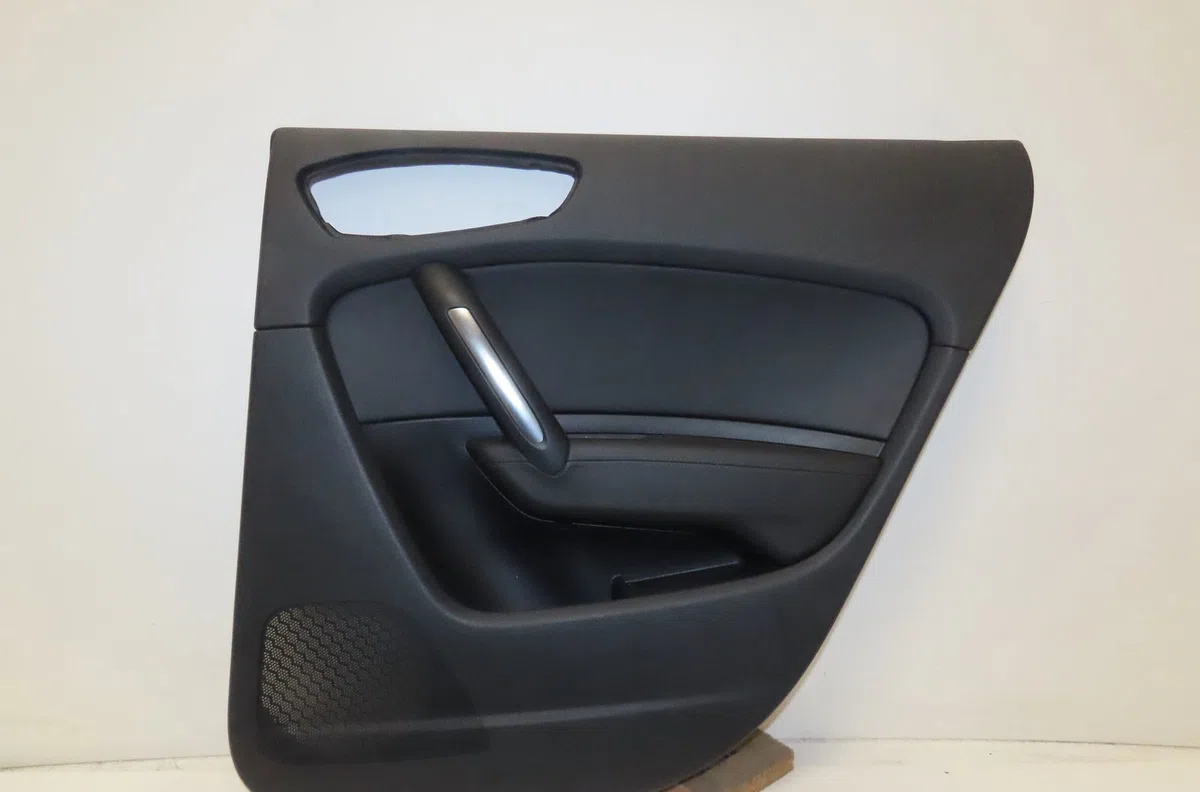 Garniture porte ard Audi A1 Sportback (8XA, 8XF) 1.4 tfsi (2011-2015) occasion