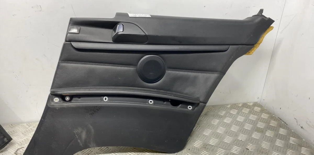 Garniture porte ard BMW SERIE 3 E92 COUPE PHASE 1 occasion