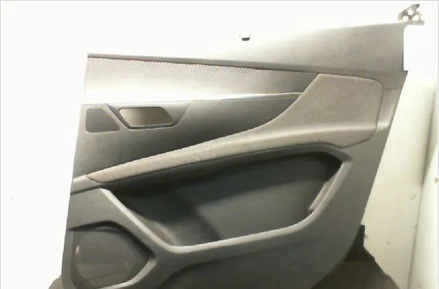 Garniture porte ard Peugeot 5008 II (MC_, MJ_, MR_, M4_) 1.2 (mrhnyh, mrhnyw, mrhnsj, mrhnsu, mrhnsm) (2016) occasion