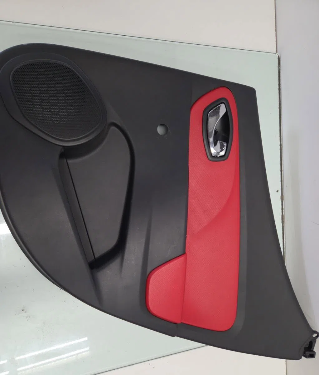 Garniture porte ard RENAULT CLIO 4 PHASE 1 occasion