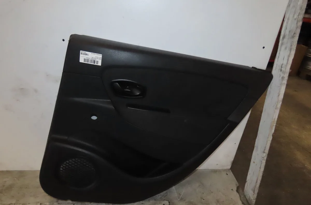 Garniture porte ard Renault SCÉNIC III (JZ0-1_) 1.5 dci (2009) 5 portes occasion