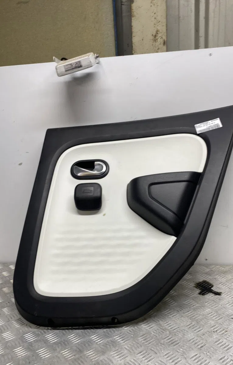 Garniture porte ard RENAULT TWINGO 3 PHASE 1 occasion