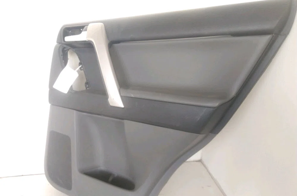 Garniture porte ard Toyota LAND CRUISER PRADO (_J15_) 3.0 d-4d (kdj150_, kdj150, kdj155) (2009) occasion