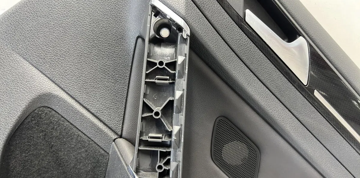 Garniture porte ard VOLKSWAGEN GOLF SPORTSVAN PHASE 1 occasion