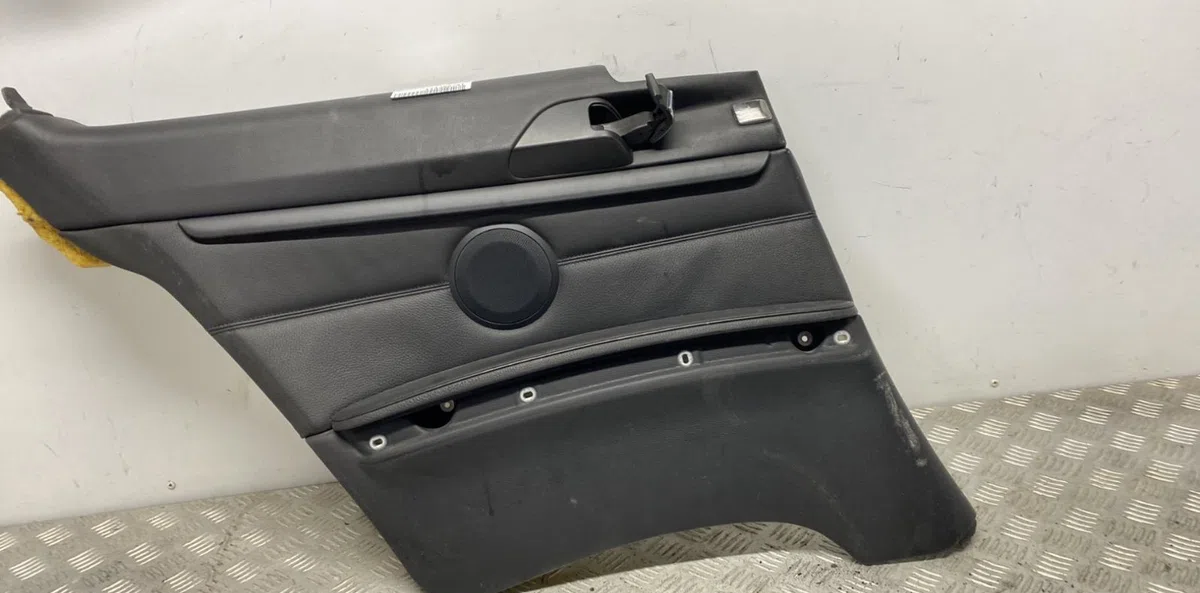 Garniture porte arg BMW SERIE 3 E92 COUPE PHASE 1 occasion