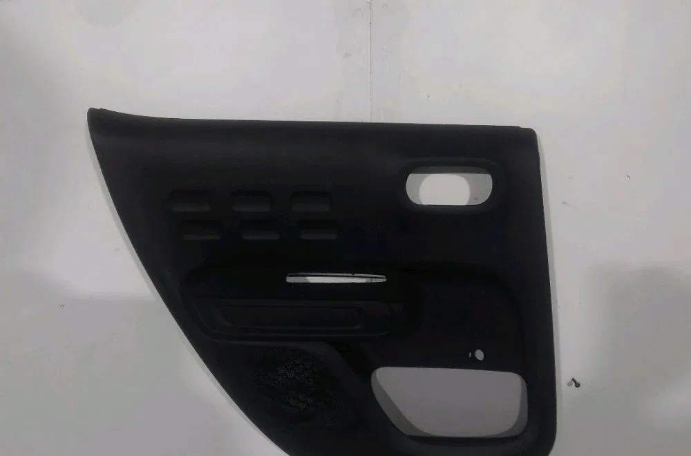 Garniture porte arg Citroen C3 III (SX) 1.2 puretech 82 (2018) 5 portes occasion