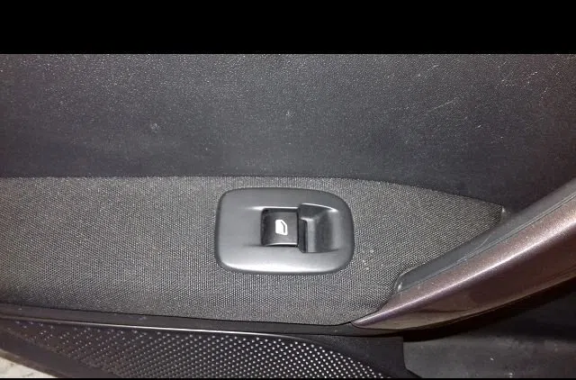 Garniture porte arg Peugeot 2008 I (CU_) 1.2 vti (2013-2018) occasion