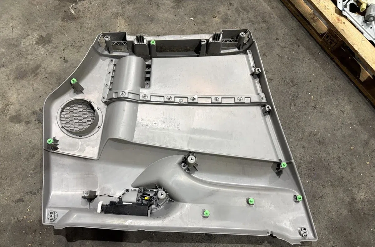 Garniture porte avd MERCEDES SPRINTER 2 PHASE 2 occasion