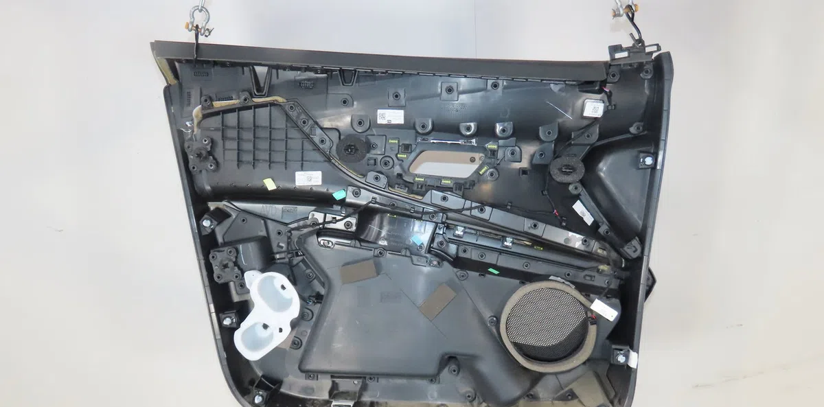 Garniture porte avd Peugeot 3008 SUV (MC_, MR_, MJ_, M4_) 1.2 thp- puretech 130 (mrhnsm, mrhnsu, mrhnsj, mrhnyw,... (201