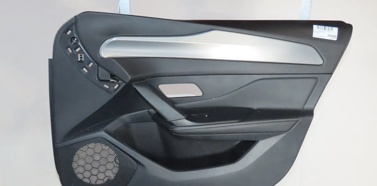 Garniture porte avd Peugeot 308 III (FB_, FH_, FP_, F3_) Puretech 130 (fphnsl, fphnst) (2021) occasion