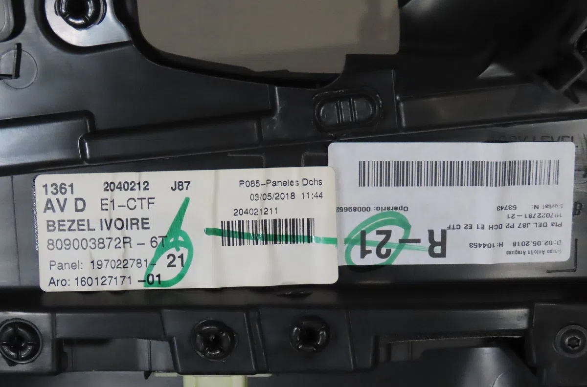 Garniture porte avd Renault CAPTUR I (J5_, H5_) 0.9 tce 90 (2013) 5 portes occasion