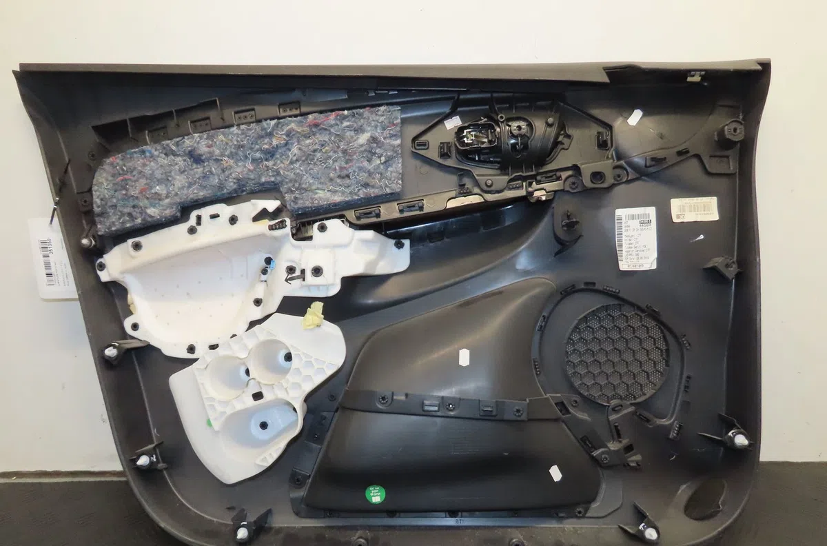 Garniture porte avd RENAULT CLIO IV  1.5 DCI 90ch occasion