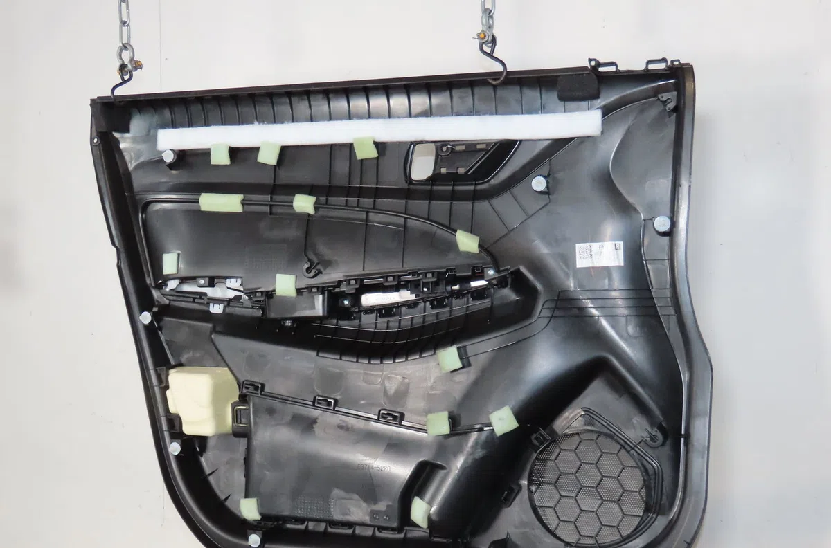 Garniture porte avd Suzuki SWIFT V (AZ) 1.4 sport shvs (2020) occasion