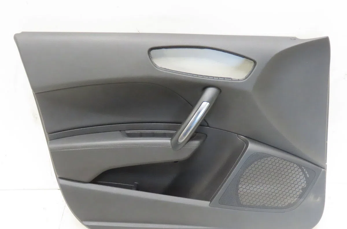 Garniture porte avg Audi A1 Sportback (8XA, 8XF) 1.4 tfsi (2011-2015) occasion