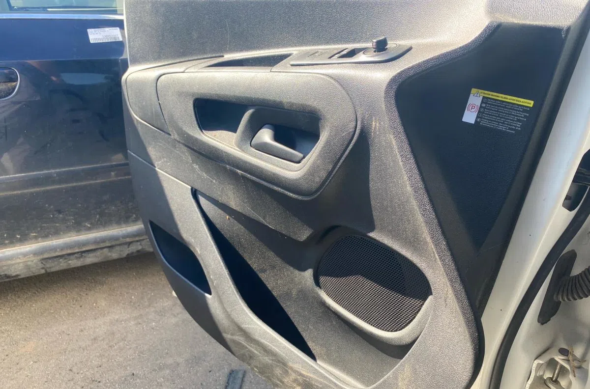 Garniture porte avg CITROEN BERLINGO 3 M PHASE 1 occasion
