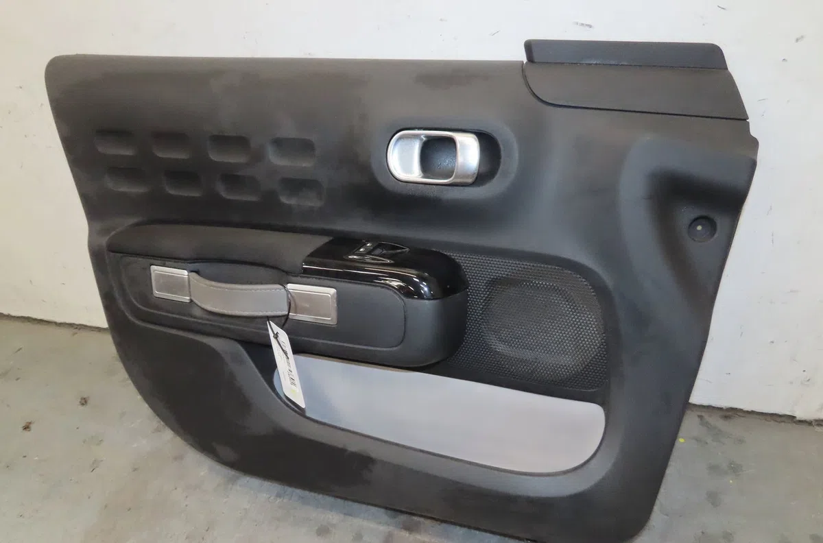 Garniture porte avg Citroën C3 III (SX) 1.2 puretech 82 (2018) 5 portes occasion