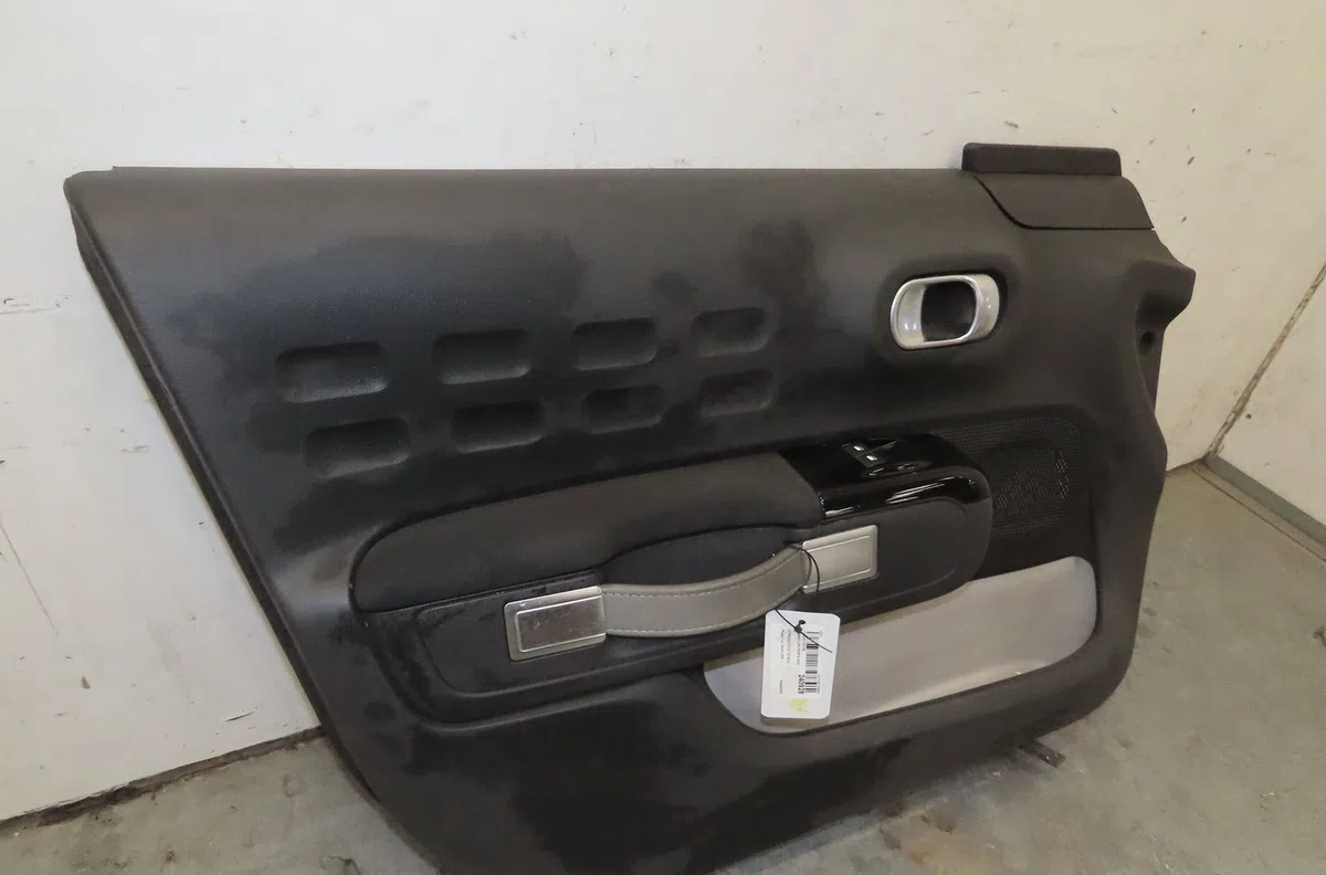 Garniture porte avg Citroën C3 III (SX) 1.2 puretech 82 (2018) 5 portes occasion