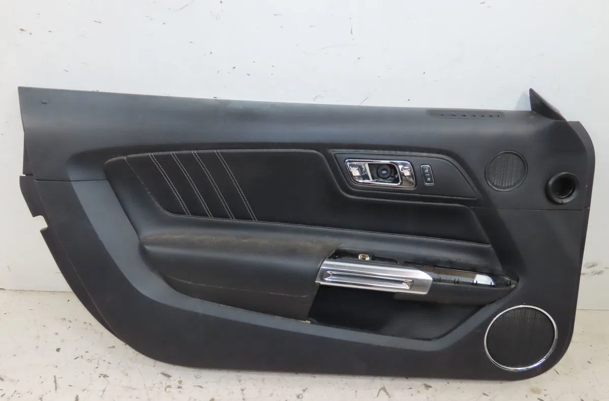 Garniture porte avg FORD MUSTANG occasion
