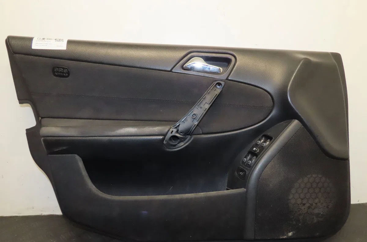 Garniture porte avg Mercedes-benz CLASSE C (W203) C 200 cdi (203.007) (2003-2007) occasion