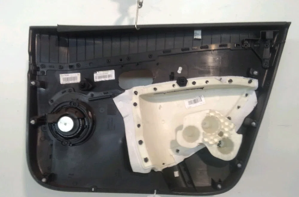 Garniture porte avg Renault CLIO III (BR0-1, CR0-1) 1.5 dci (c-br0g, c-br1g) (2005-2012) 5 portes occasion