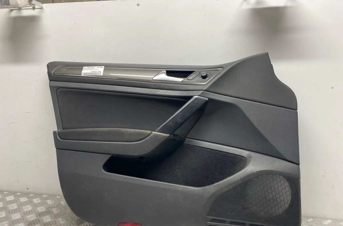 Garniture porte avg VOLKSWAGEN GOLF 7 PHASE 2 occasion