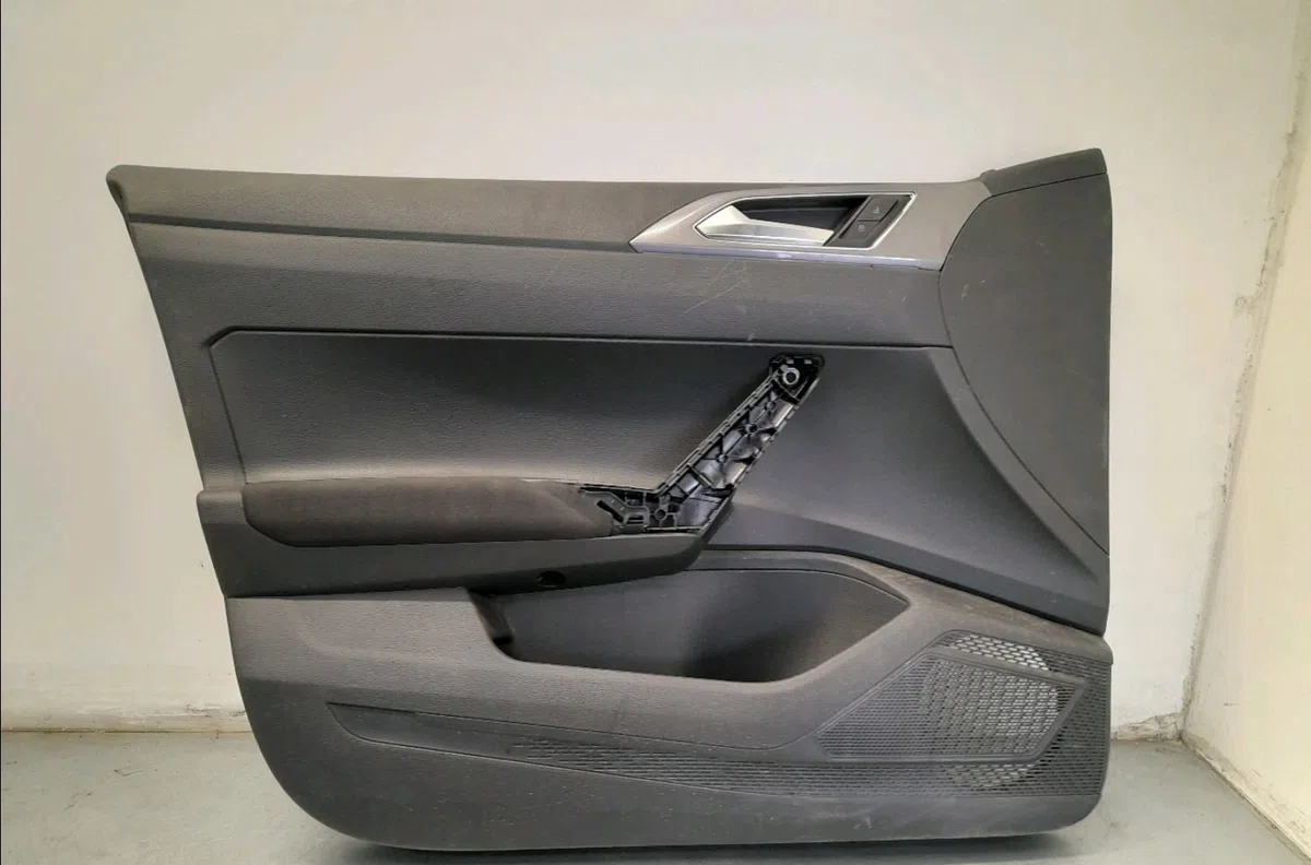 Garniture porte avg Volkswagen POLO VI (AW1, BZ1, AE1) 1.0 tsi (2017) occasion