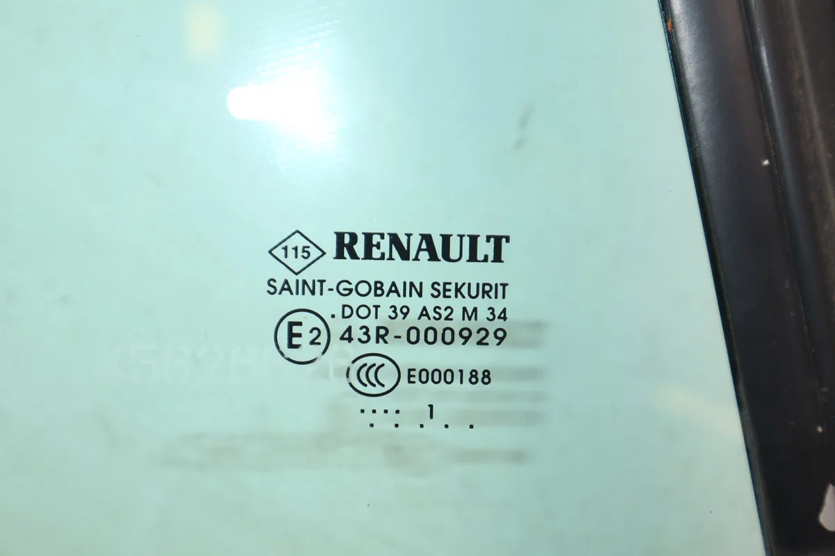 Glace aile ar d Renault MEGANE CC (EZ0-1_) 1.9 dci (ez0j, ez1s) (2010) occasion
