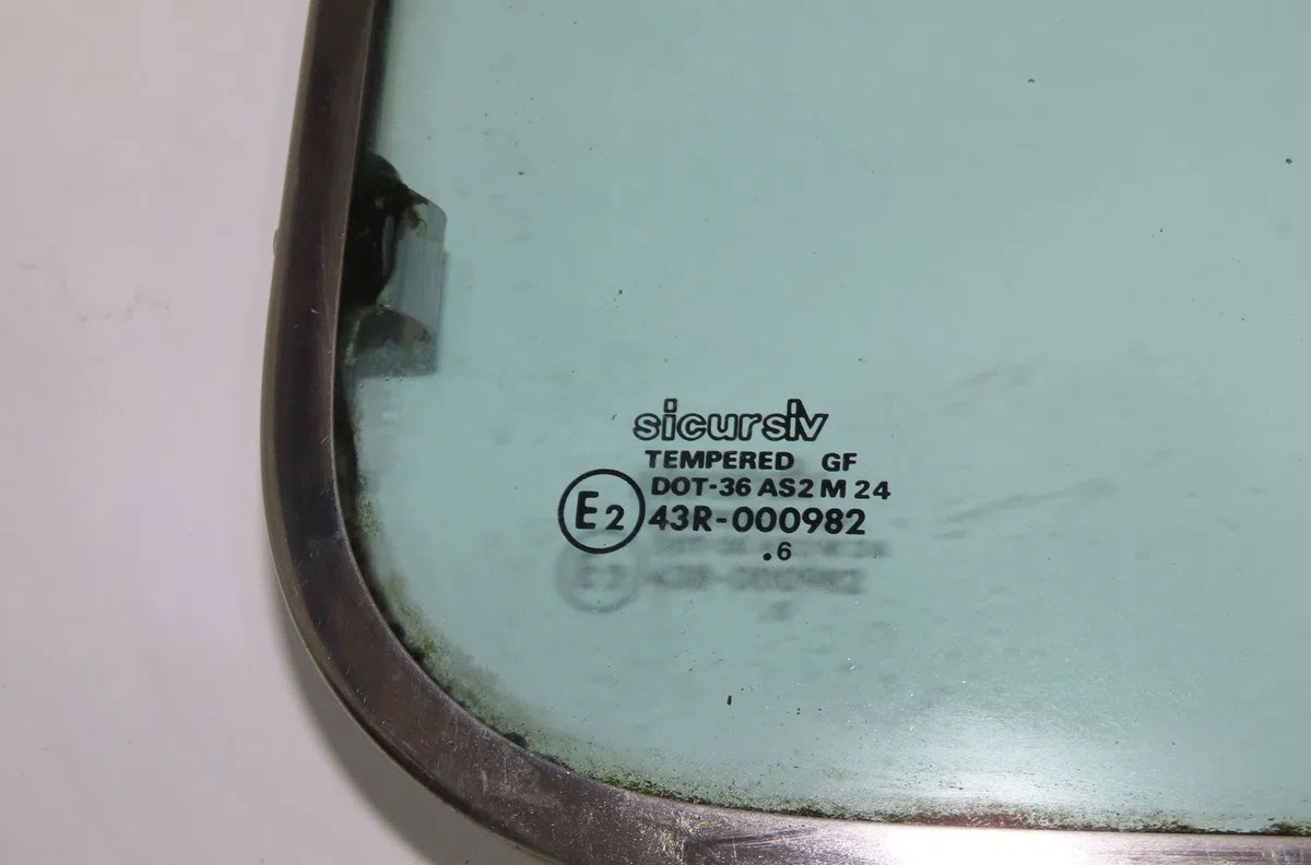 Glace aile ar g Rover MINI 3-5 portes 1300 (1992-2000) occasion