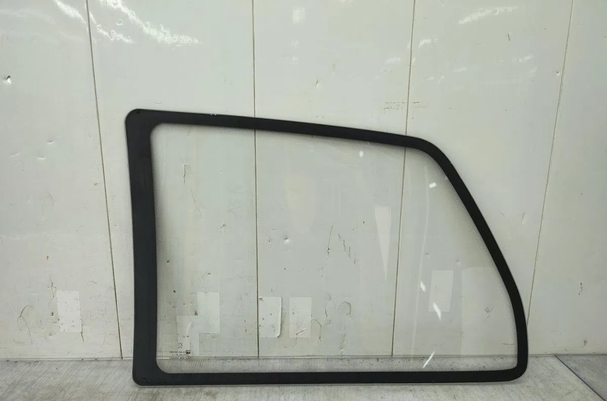 Glace ar custode d PEUGEOT 106 PHASE 1 occasion