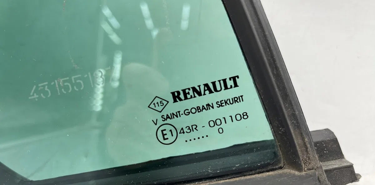 Glace ar custode d RENAULT CLIO 3 PHASE 2 occasion