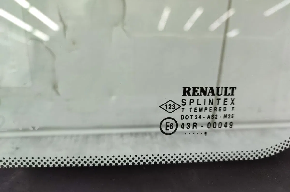 Glace ar custode d RENAULT MEGANE 1 PHASE 2 COUPE occasion