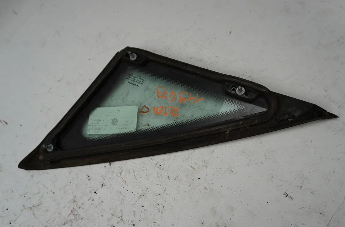 Glace ar custode d Seat ALTEA (5P1) 1.9 tdi (2004) 5 portes occasion