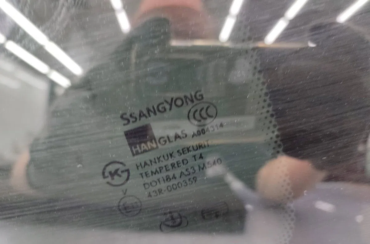 Glace ar custode d SSANGYONG STAVIC occasion