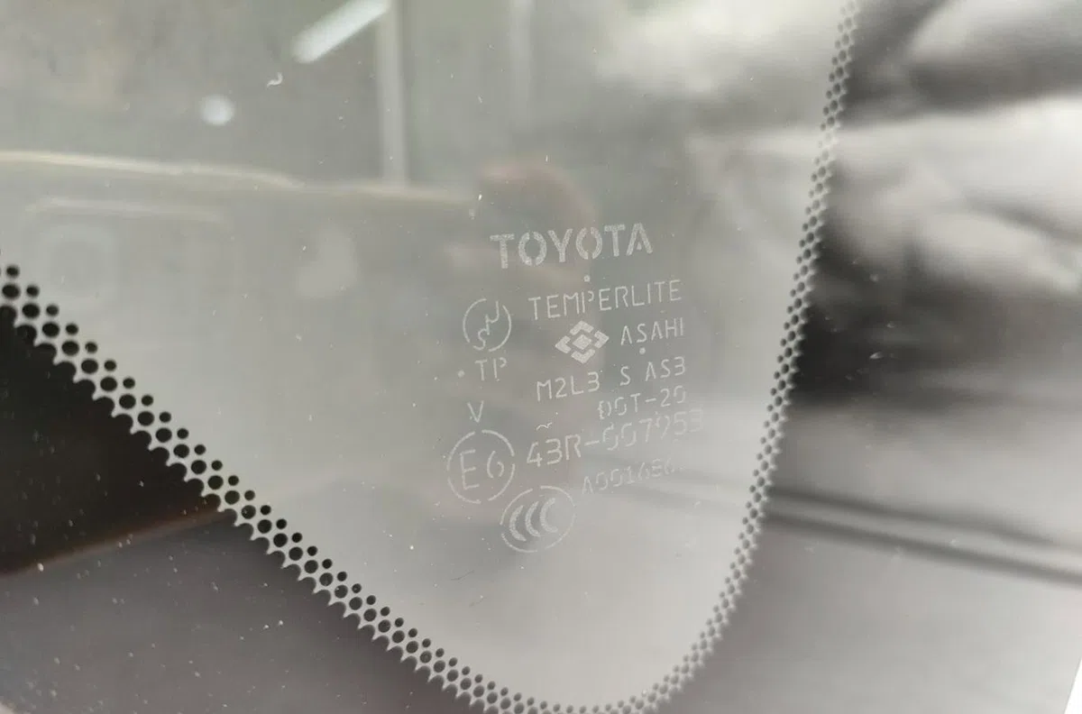 Glace ar custode d TOYOTA RAV4 3 PHASE 1 occasion