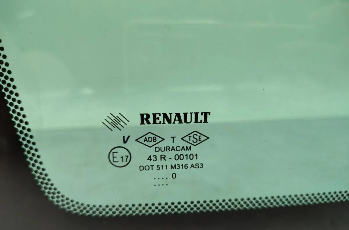 Glace ar custode g RENAULT CLIO 3 PHASE 2 BREAK occasion