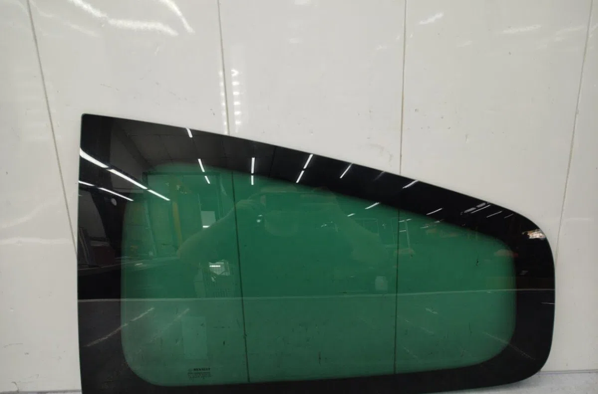 Glace ar custode g RENAULT CLIO 3 PHASE 2 occasion