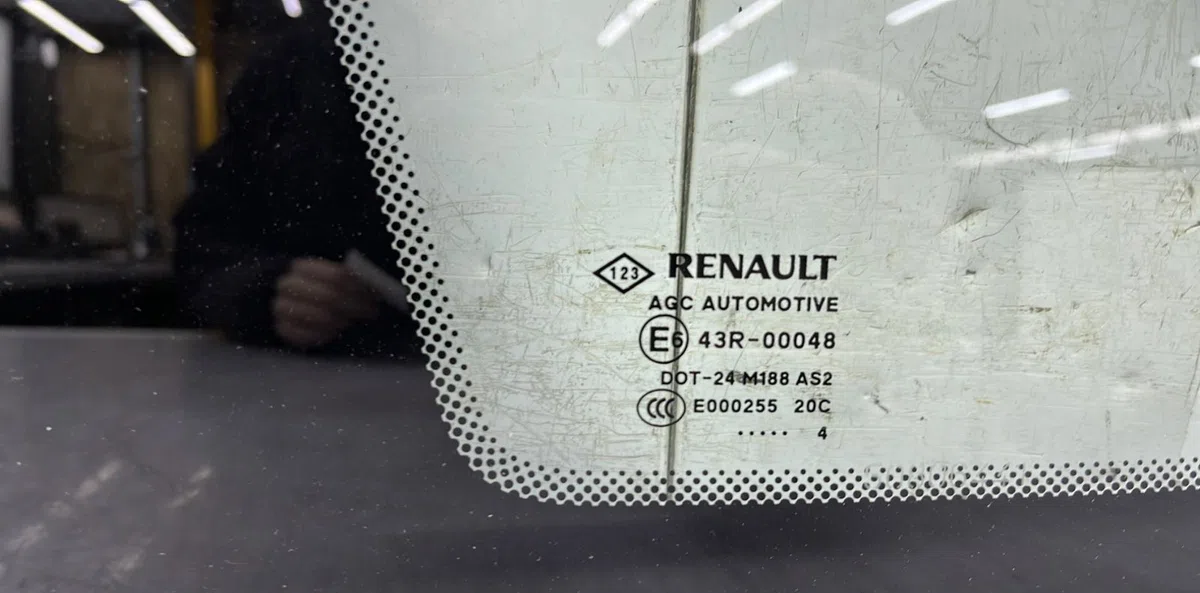 Glace ar custode g RENAULT MEGANE 3 PHASE 3 BREAK occasion