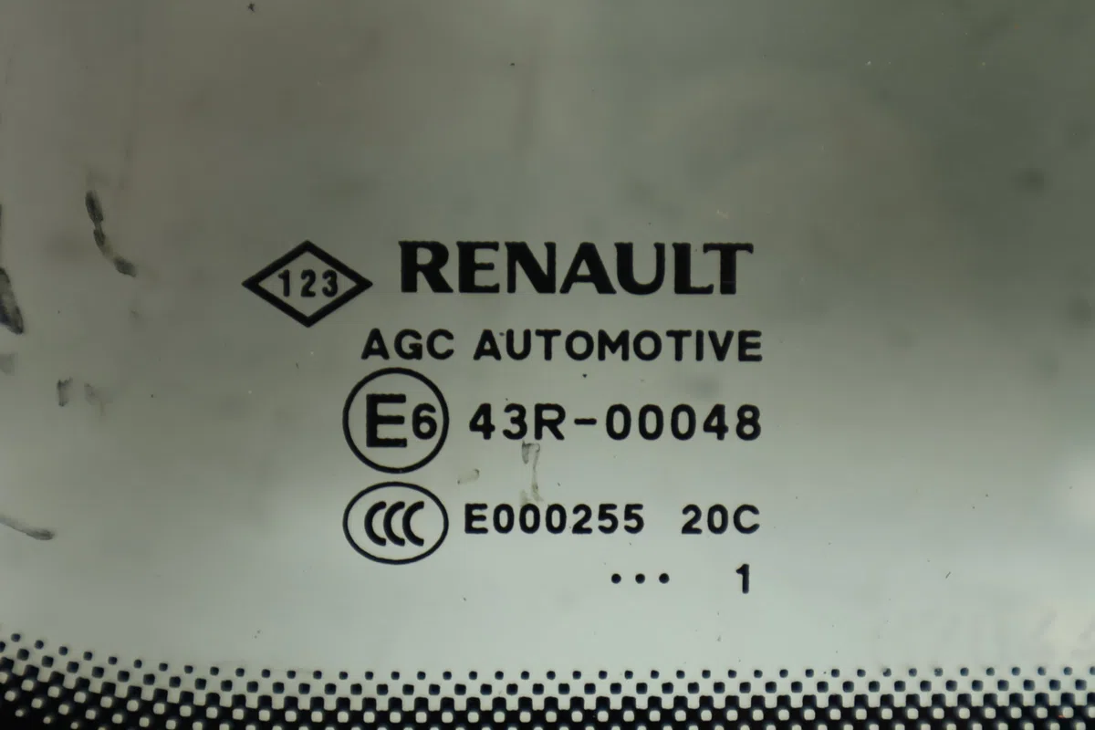 Glace ar custode g Renault MEGANE IV Estate (K9A-M-N_) 1.5 blue dci 115 (k9a6) (2018) occasion