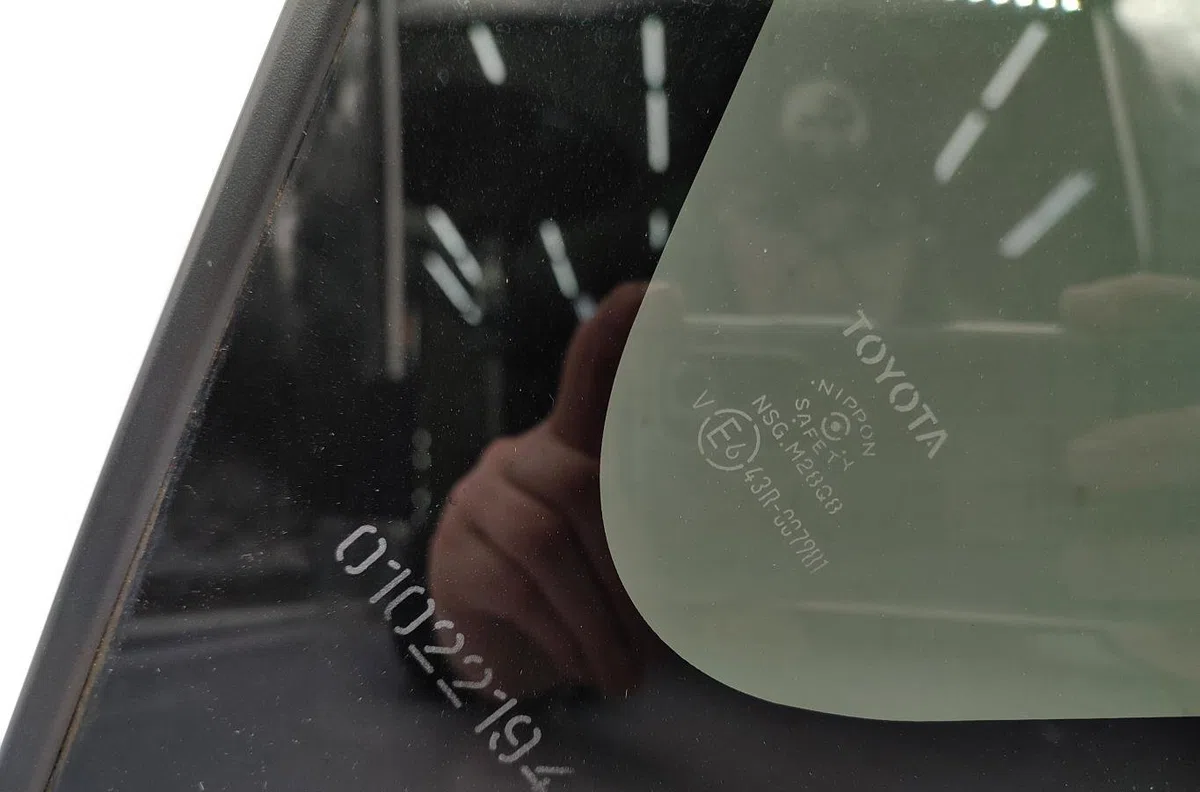 Glace ar custode g TOYOTA VERSO-S PHASE 1 occasion