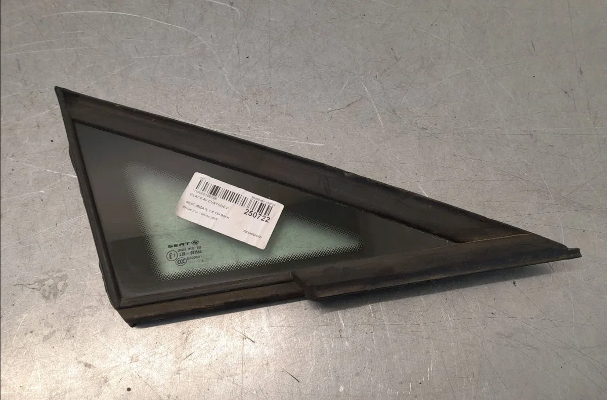 Glace av custode d Seat IBIZA IV (6J5, 6P1) 1.6 tdi (2009-2015) occasion