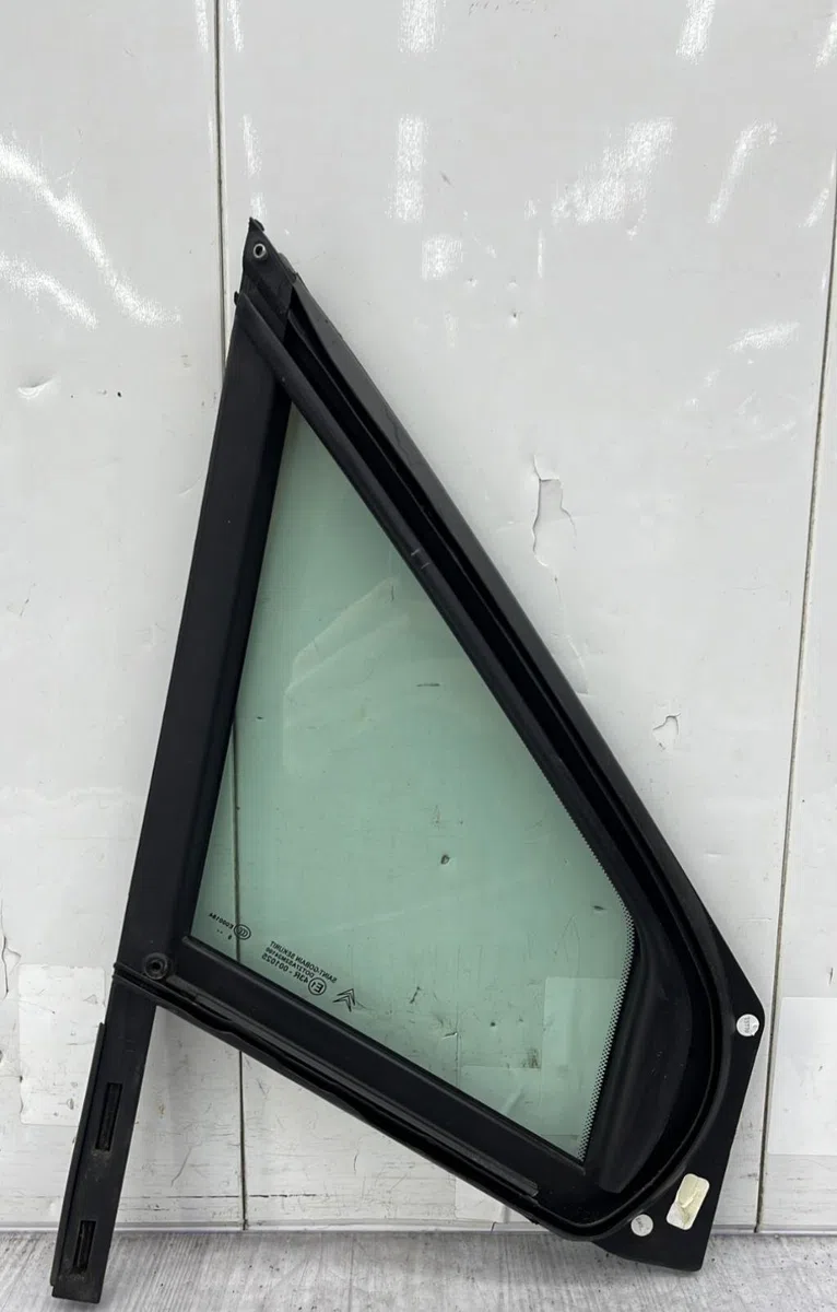 Glace av custode g CITROEN C4 1 PHASE 2 occasion