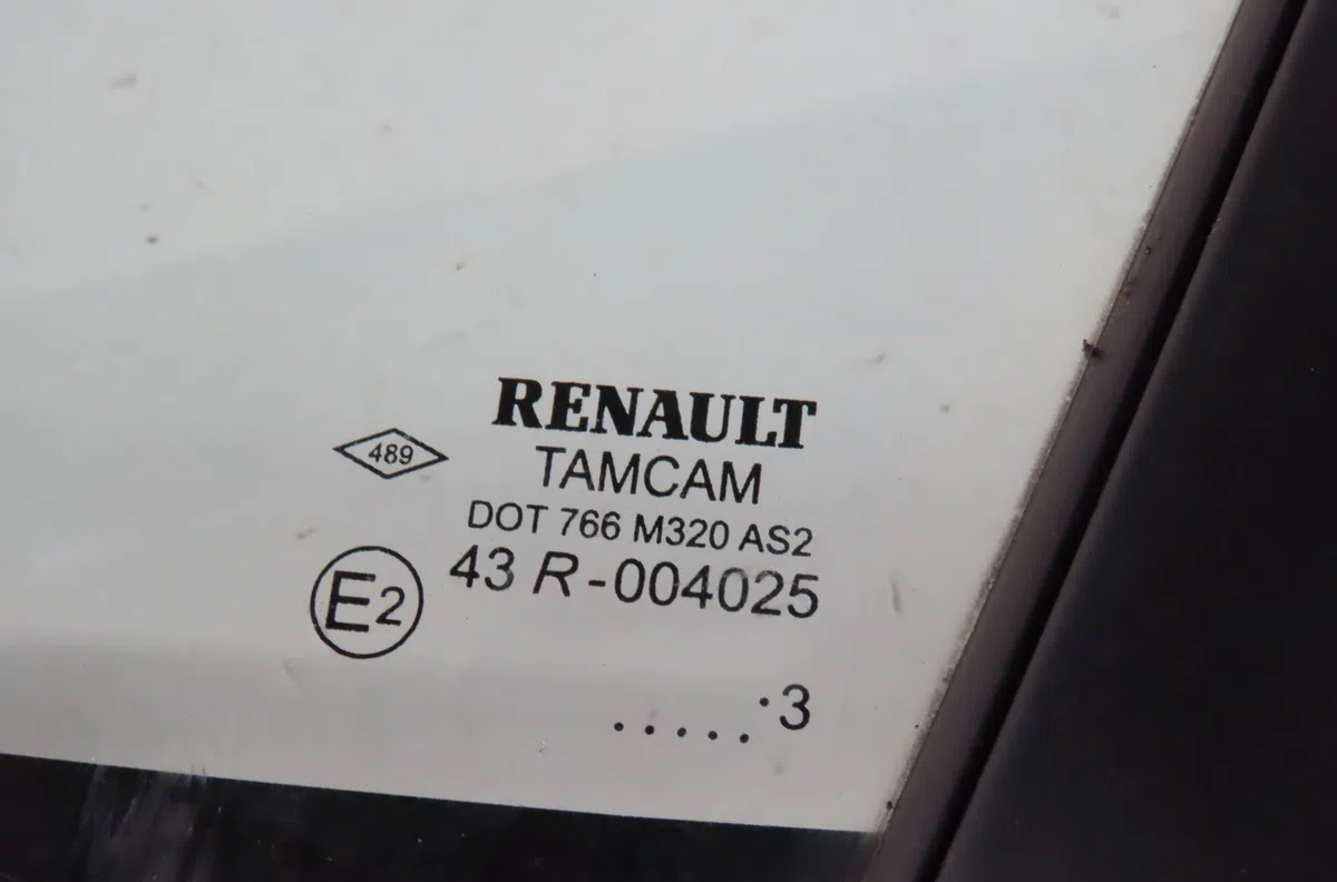 Glace av custode g Renault CLIO IV (BH_) 1.5 dci 75 (2012) 5 portes occasion