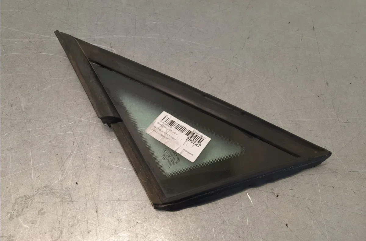 Glace av custode g Seat IBIZA IV (6J5, 6P1) 1.6 tdi (2009-2015) occasion