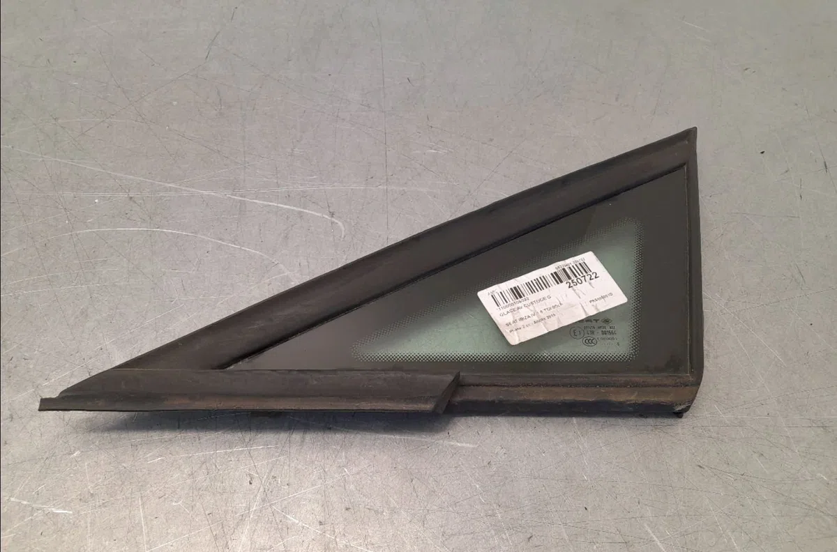 Glace av custode g Seat IBIZA IV (6J5, 6P1) 1.6 tdi (2009-2015) occasion