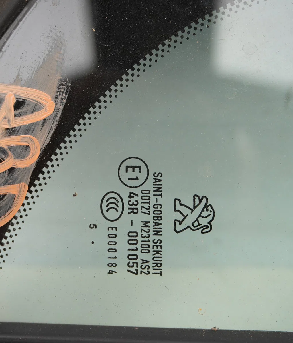 Glace fixe porte ar d Peugeot 308 II (LB_, LP_, LW_, LH_, L3_) 1.2 thp 130 (2013-2021) occasion